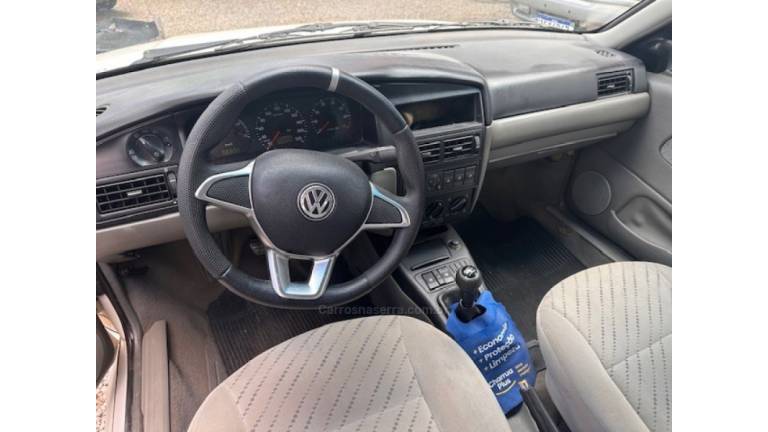 VOLKSWAGEN - SANTANA - 2003/2004 - Branca - R$ 29.000,00