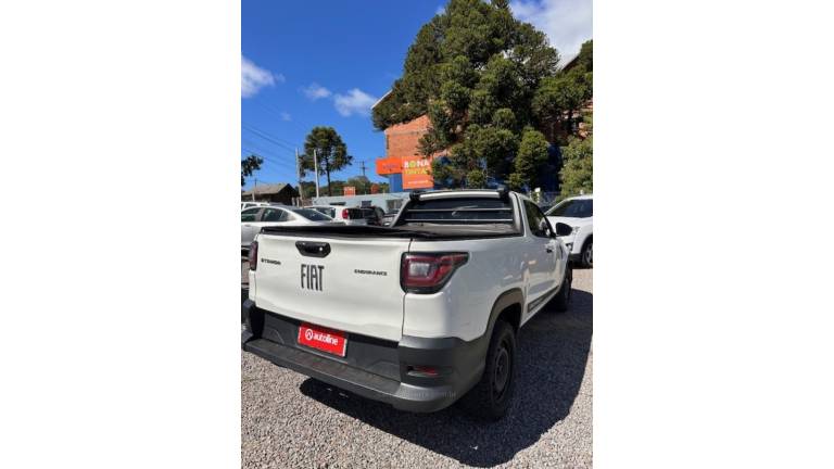 FIAT - STRADA - 2021/2022 - Branca - R$ 73.000,00