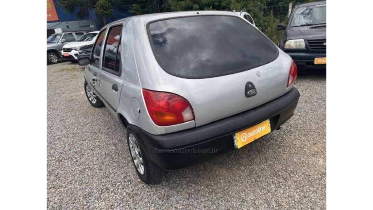FORD - FIESTA - 2003/2003 - Prata - R$ 16.000,00