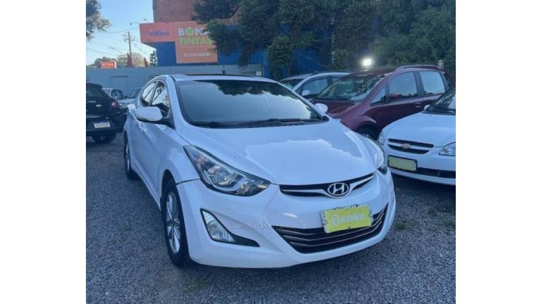 HYUNDAI - ELANTRA - 2014/2015 - Branca - R$ 75.000,00