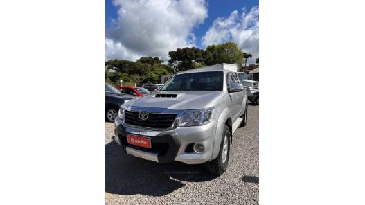 TOYOTA - HILUX - 2011/2012 - Prata - R$ 130.000,00