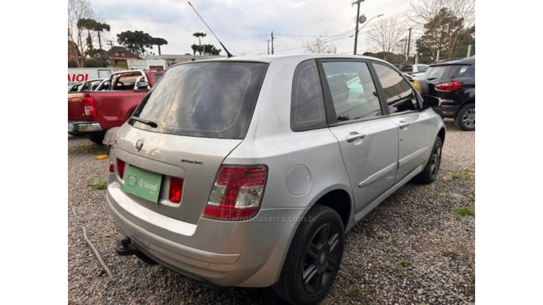 FIAT - STILO - 2009/2010 - Prata - R$ 29.000,00