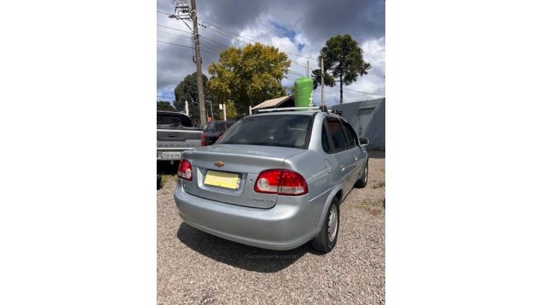 CHEVROLET - CLASSIC - 2012/2013 - Prata - R$ 30.000,00